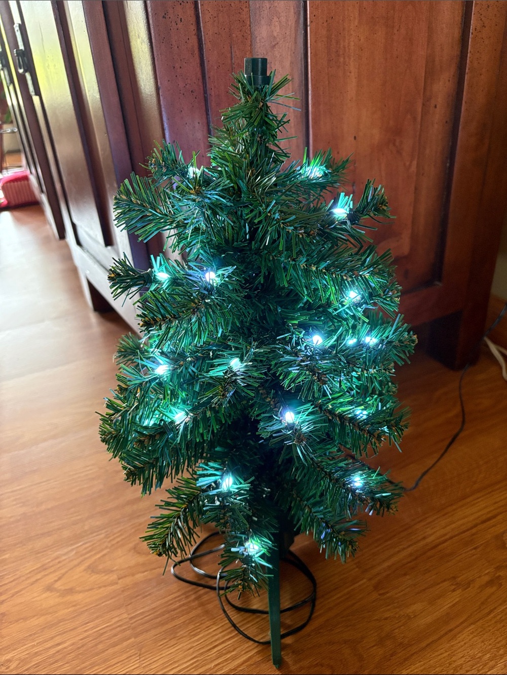 Hallmark Showtopper Mini Christmas Tree